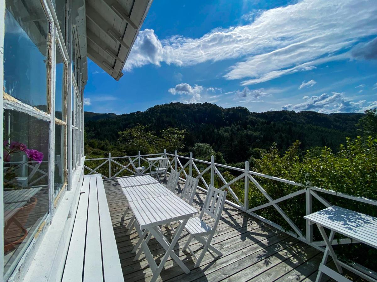 Haaheim Gaard Hotel Uggdal Exterior photo